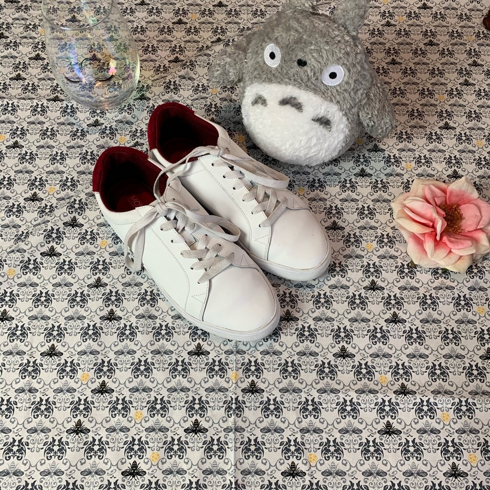 MOVMT White Velvet Heel Sneakers